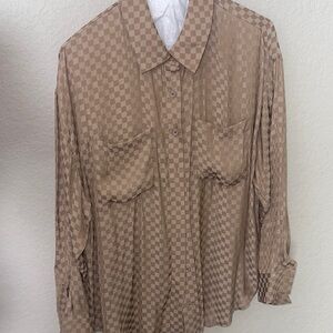 Le Lis button down